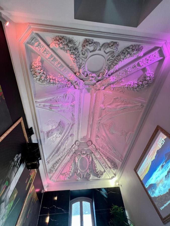 Capsule Art Deco - Jacuzzi - Netflix - Home Cinema - Arcade De Jeux & Nintendo Switch - 2 Chambres - Filet Suspendu Valenciennes Ngoại thất bức ảnh