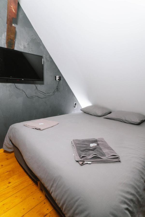 Capsule Art Deco - Jacuzzi - Netflix - Home Cinema - Arcade De Jeux & Nintendo Switch - 2 Chambres - Filet Suspendu Valenciennes Ngoại thất bức ảnh